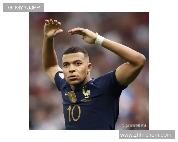 足球明星遭遇不幸消息引发球迷广泛关注和热议